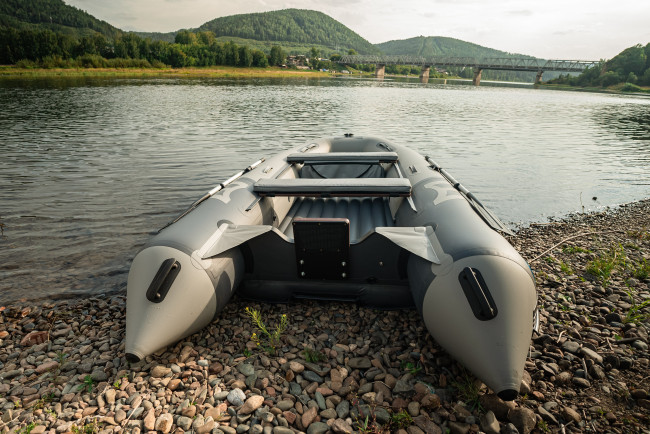 Лодка MISHIMO RIVER JET 400 под водомет